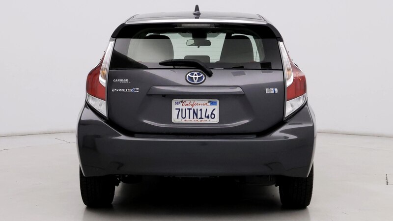 2016 Toyota Prius c Four 6