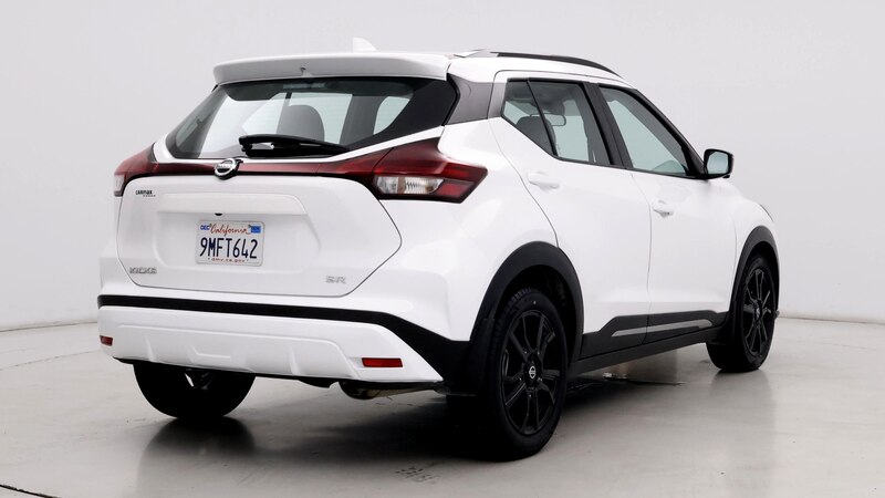 2021 Nissan Kicks SR 8