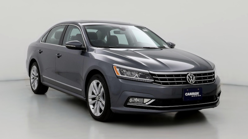 2017 Volkswagen Passat SEL Hero Image