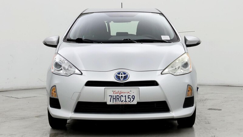 2014 Toyota Prius c Three 5