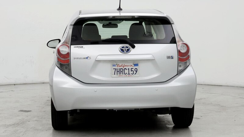 2014 Toyota Prius c Three 6