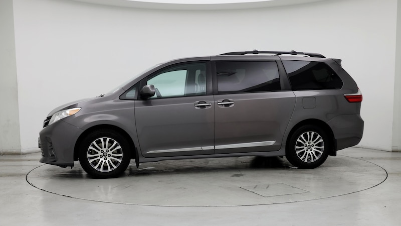 2018 Toyota Sienna XLE 3