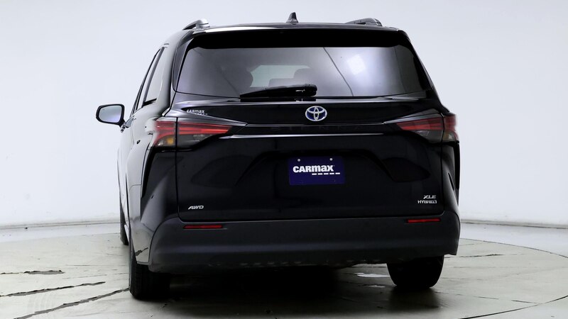 2022 Toyota Sienna XLE 6