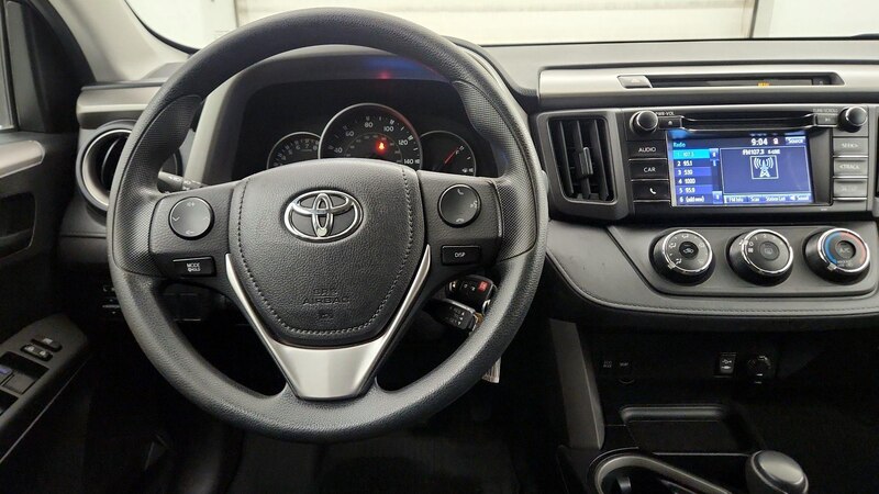 2016 Toyota RAV4 LE 10