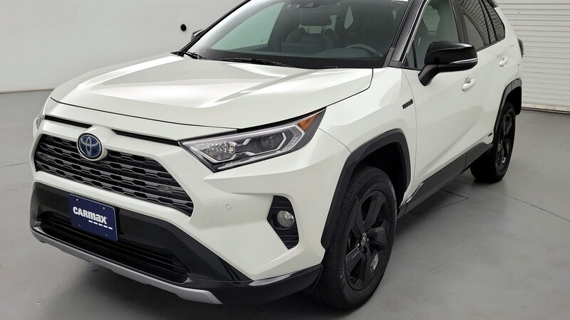 2021 Toyota RAV4 XSE 3