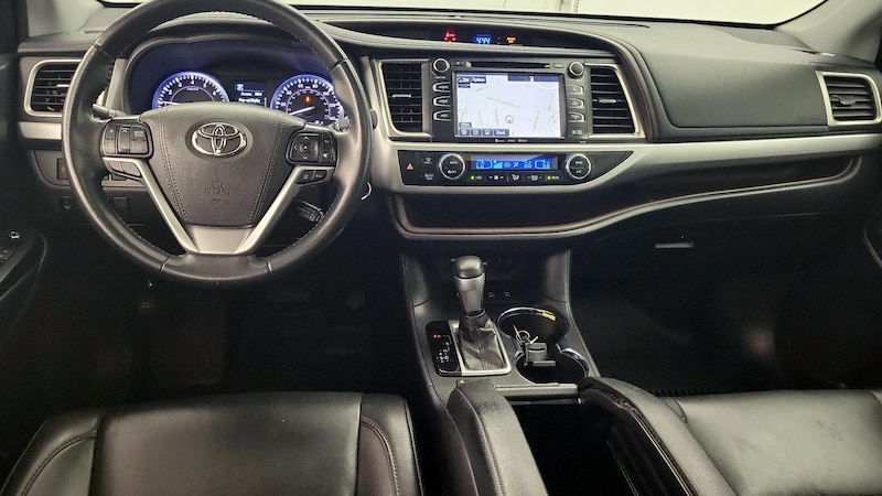 2019 Toyota Highlander XLE 8