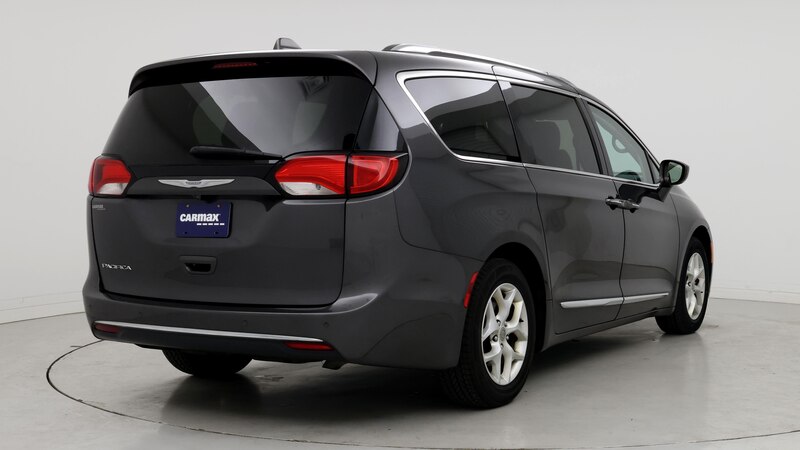 2018 Chrysler Pacifica Touring L 8