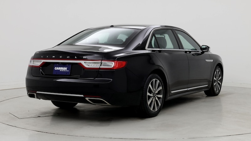 2017 Lincoln Continental Premiere 8