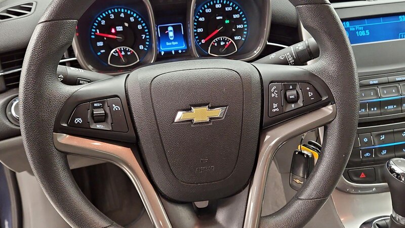 2015 Chevrolet Malibu LS 10