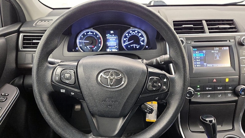 2016 Toyota Camry LE 10