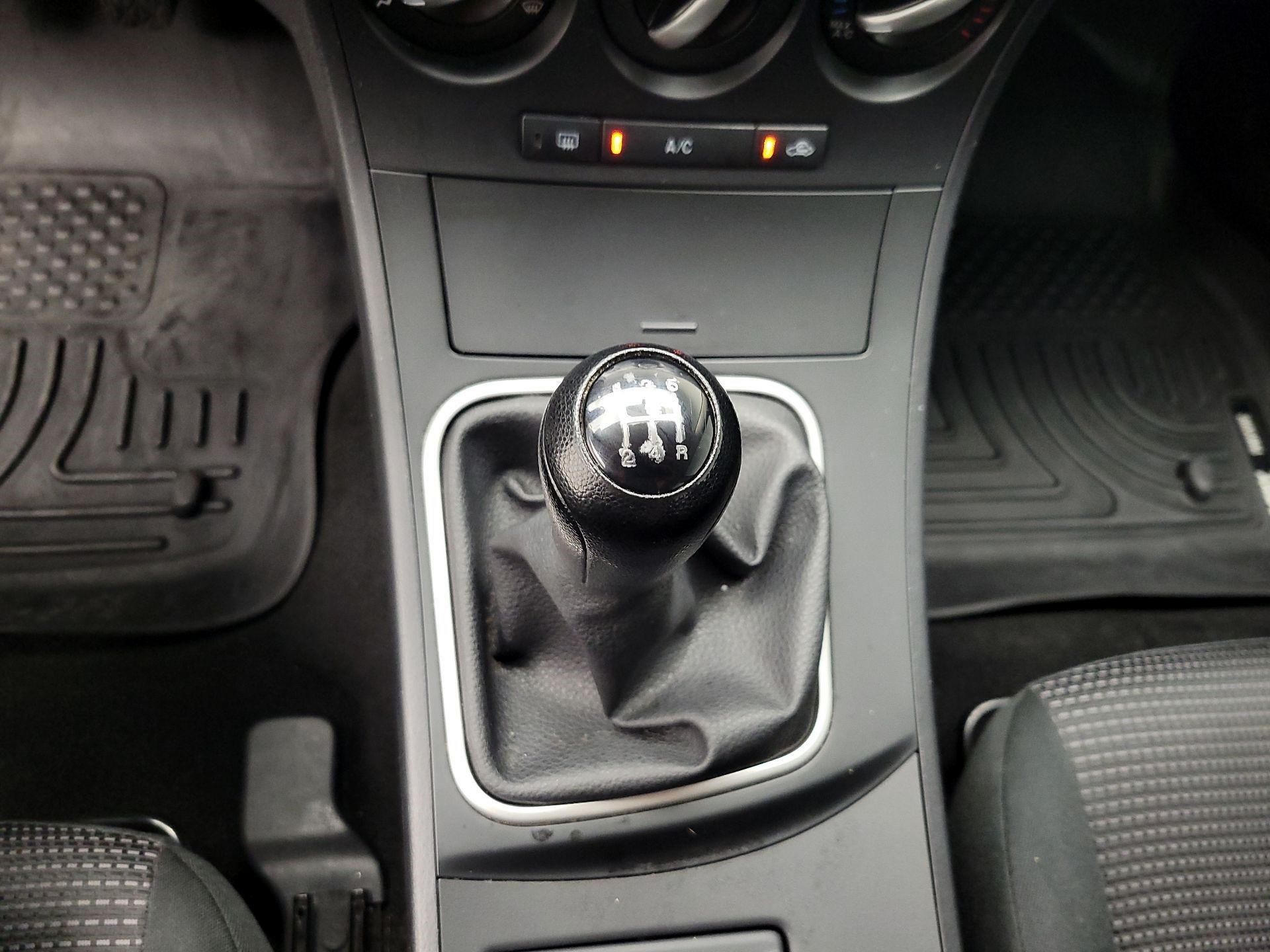 Thumbnail: 2013 Mazda Mazda3 - 16