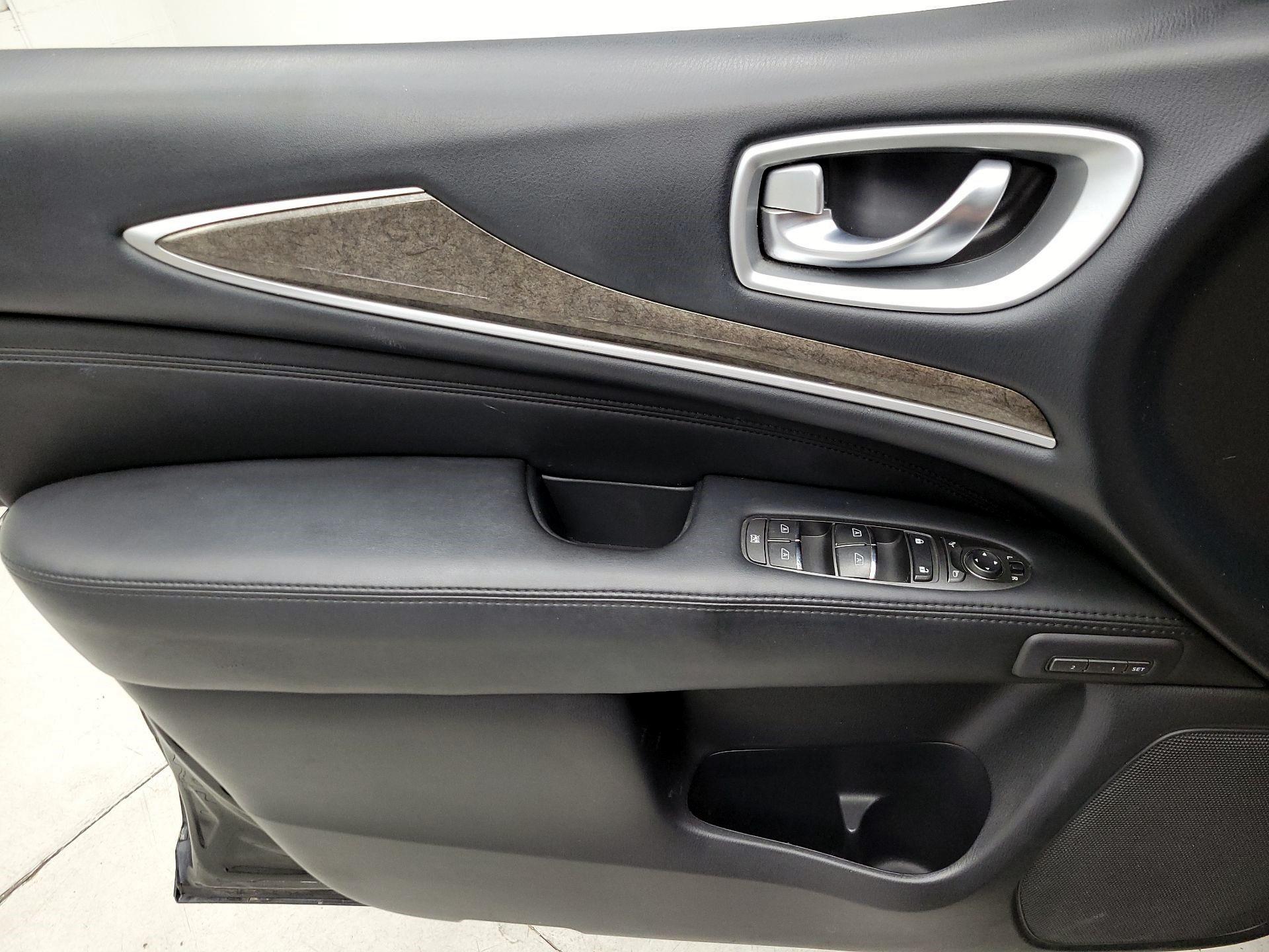 Thumbnail: 2015 INFINITI QX60 - 12