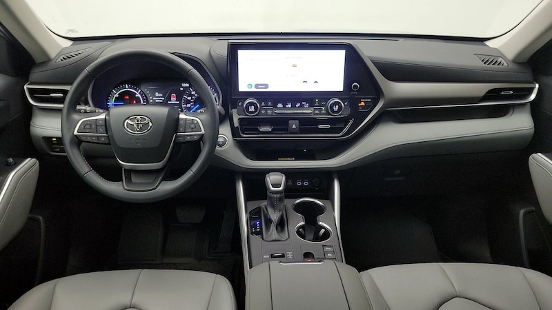 2023 Toyota Highlander XLE 9