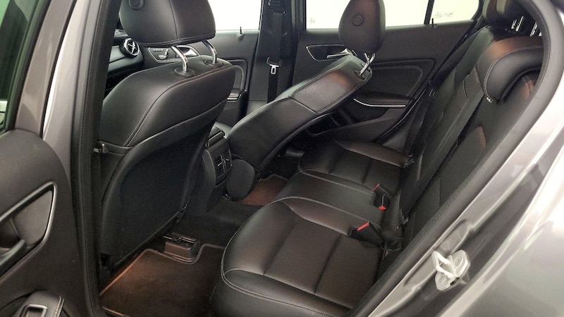 2018 Mercedes-Benz GLA 250 18