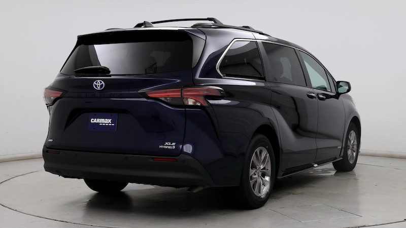 2021 Toyota Sienna XLE 8