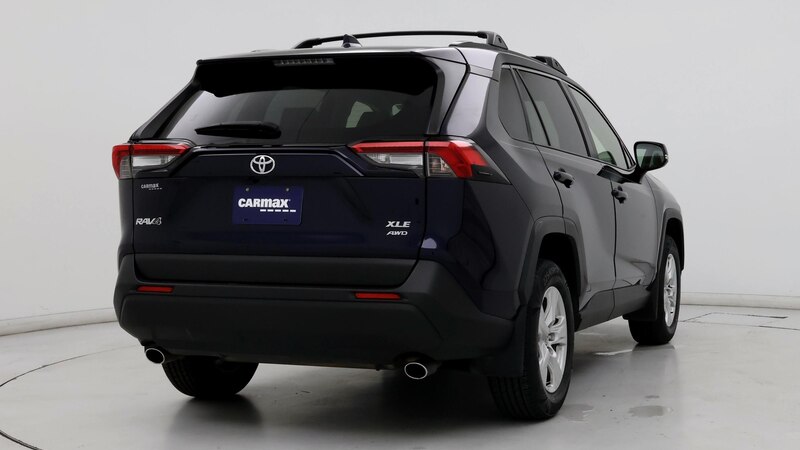 2021 Toyota RAV4 XLE 8