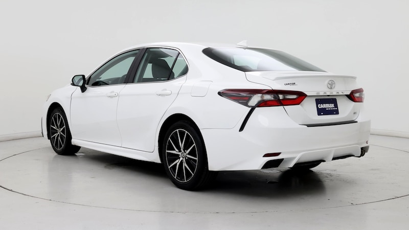 2024 Toyota Camry SE 2