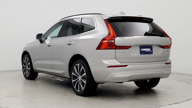 2022 Volvo XC60 B5 Momentum 2