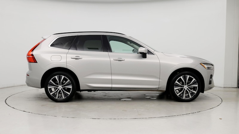 2022 Volvo XC60 B5 Momentum 7