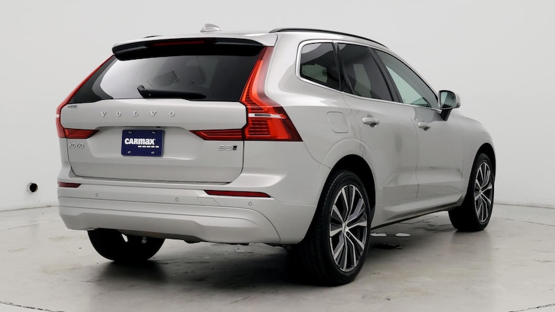 2022 Volvo XC60 B5 Momentum 8