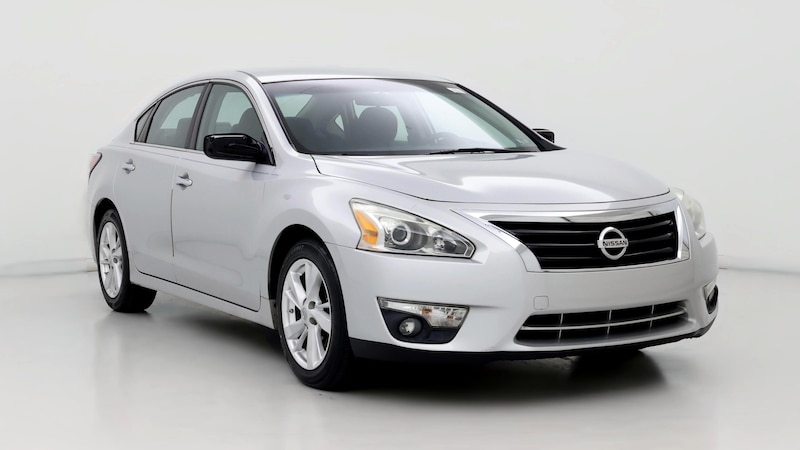 2015 Nissan Altima SV Hero Image