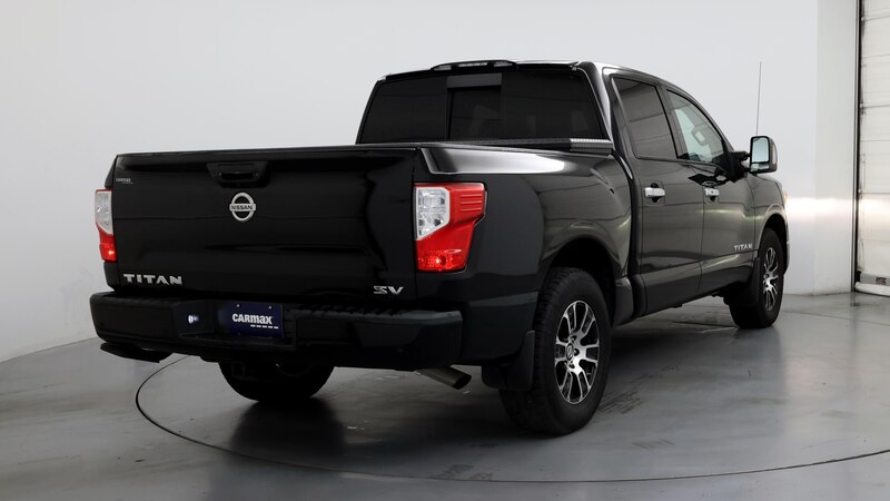 2021 Nissan Titan SV 8