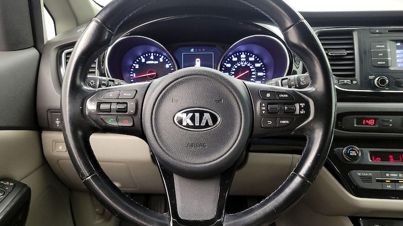 2016 Kia Sedona EX 10