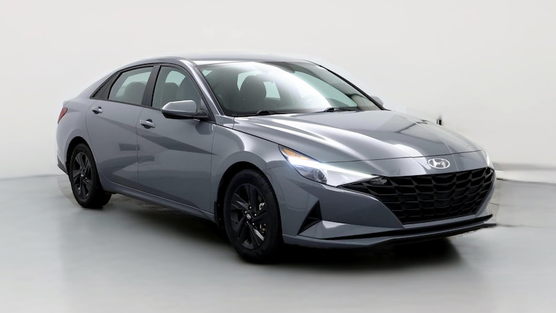 2022 Hyundai Elantra SEL Hero Image