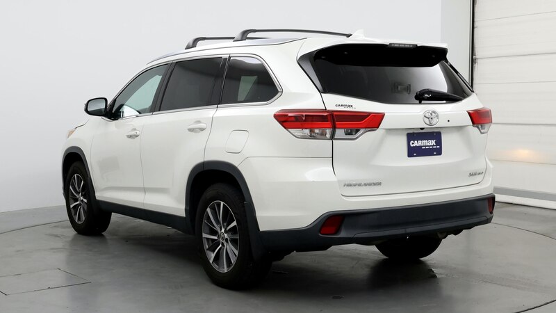 2019 Toyota Highlander XLE 2