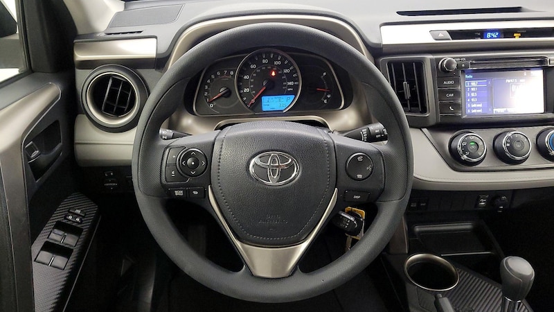 2014 Toyota RAV4 LE 10