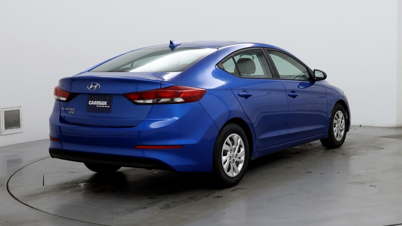 2017 Hyundai Elantra SE 8