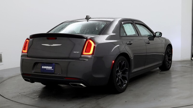 2019 Chrysler 300 Touring 8