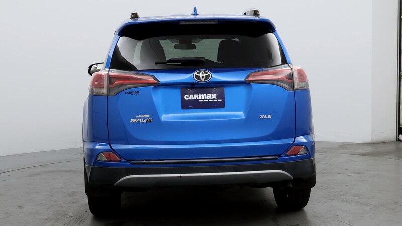 2017 Toyota RAV4 XLE 6