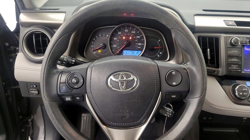 2013 Toyota RAV4 XLE 10