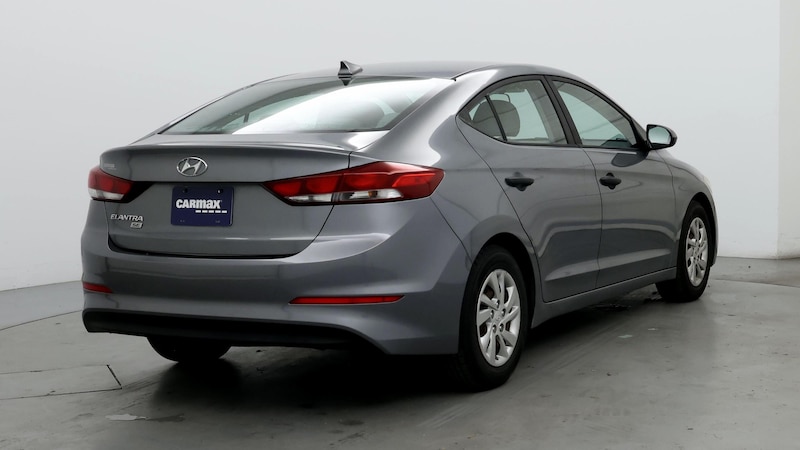 2017 Hyundai Elantra SE 8