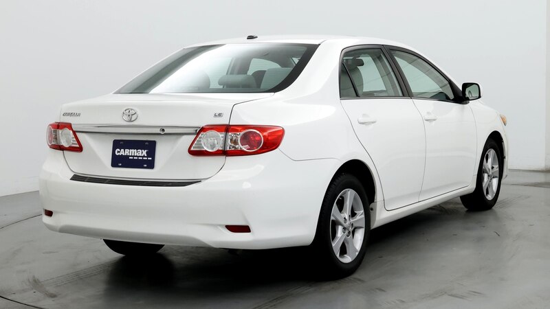 2013 Toyota Corolla LE 8