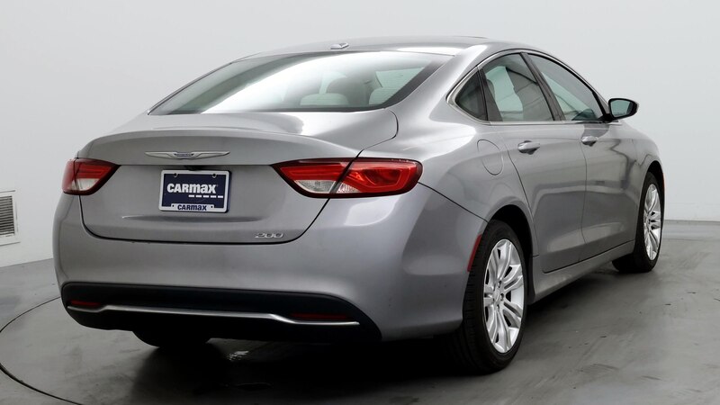 2015 Chrysler 200 Limited 8