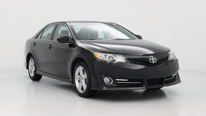 2014 Toyota Camry SE Hero Image