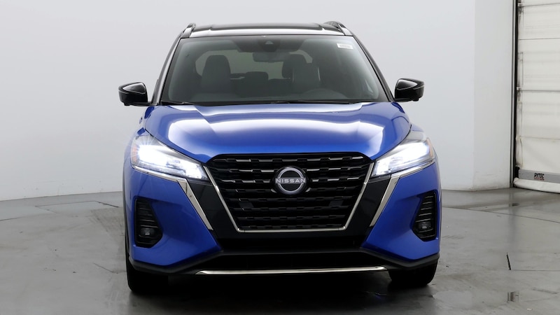 2022 Nissan Kicks SR 5