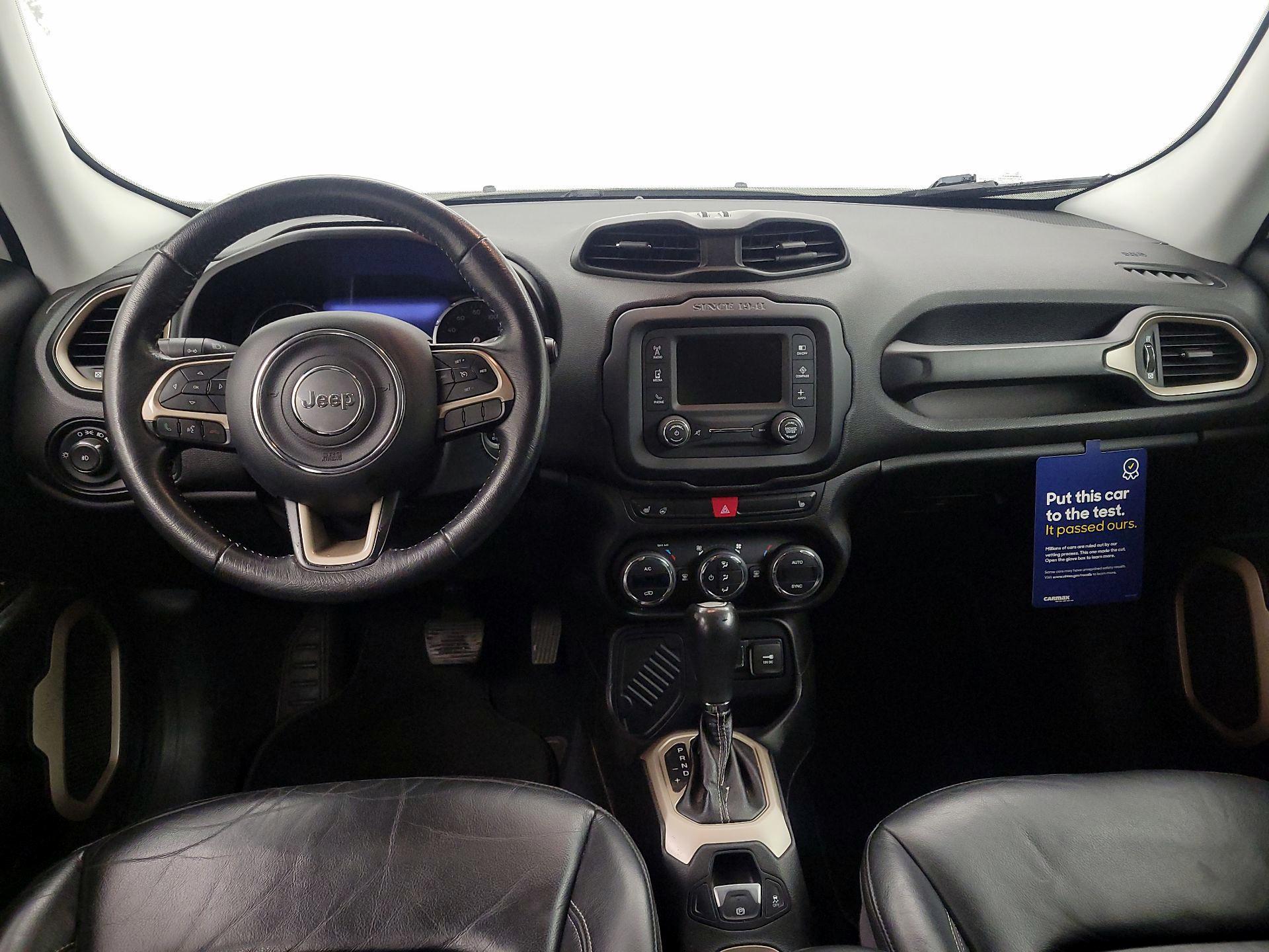 Thumbnail: 2016 Jeep Renegade - 9