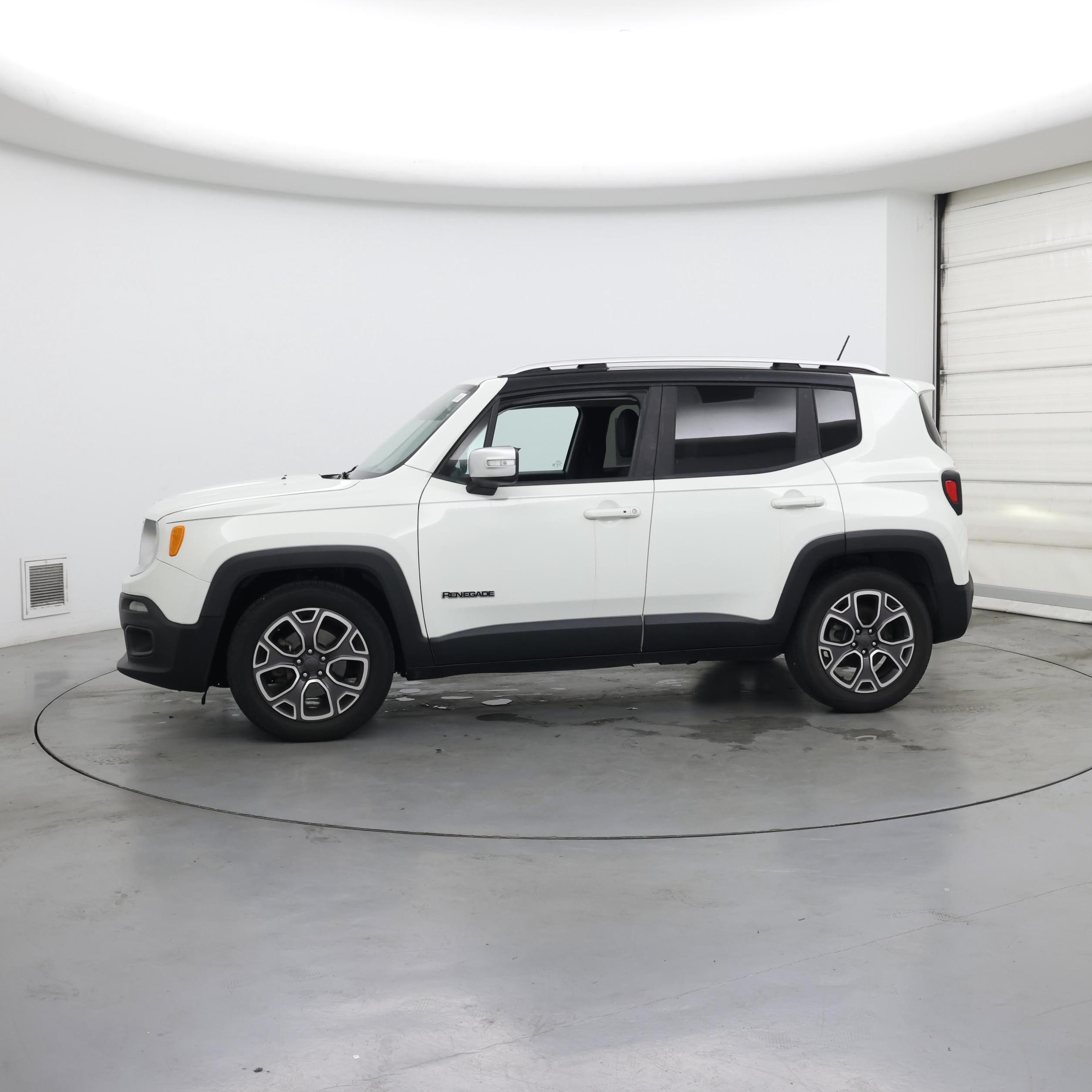 Thumbnail: 2016 Jeep Renegade - 3