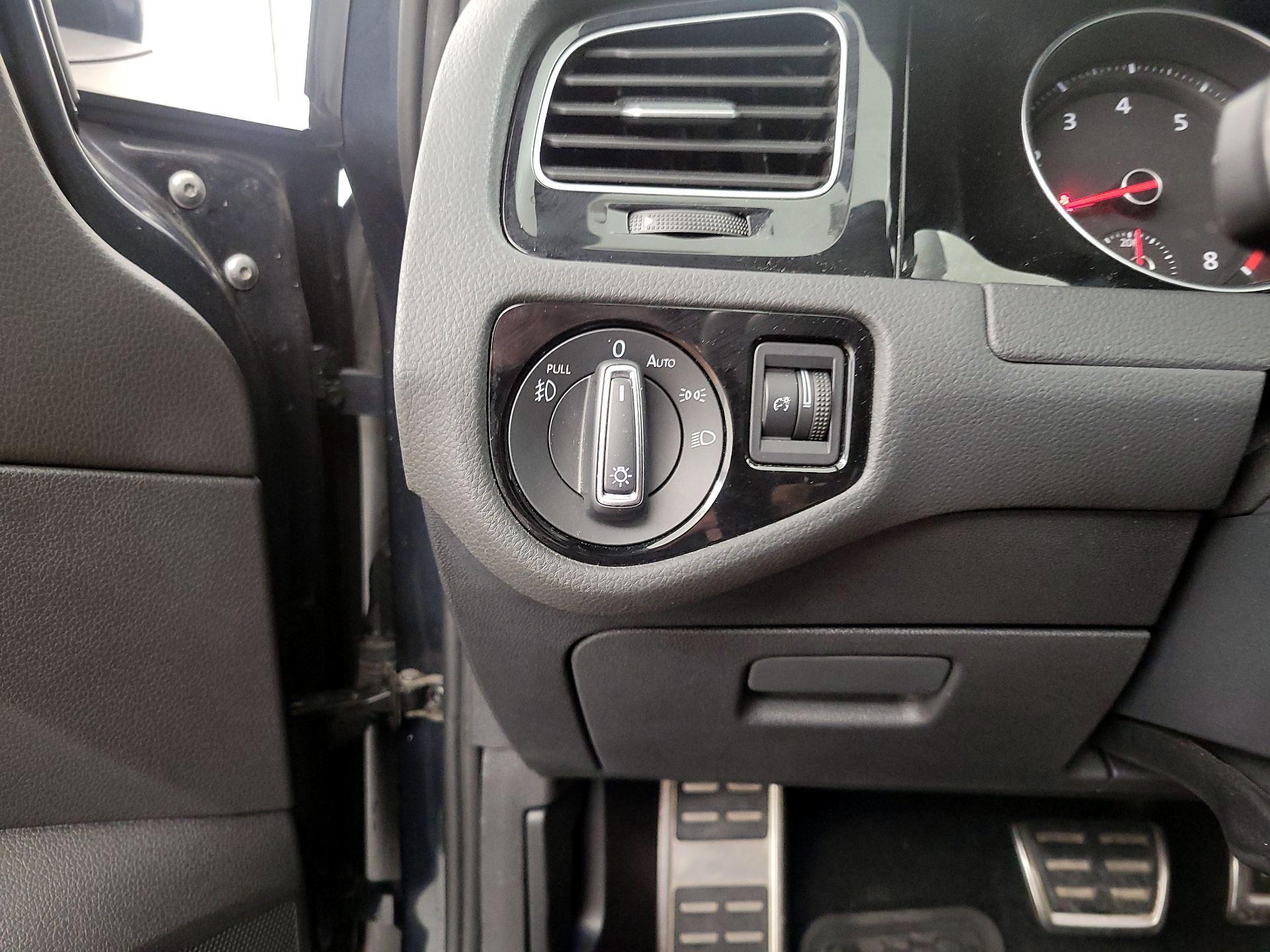 Thumbnail: 2021 Volkswagen Golf - 13