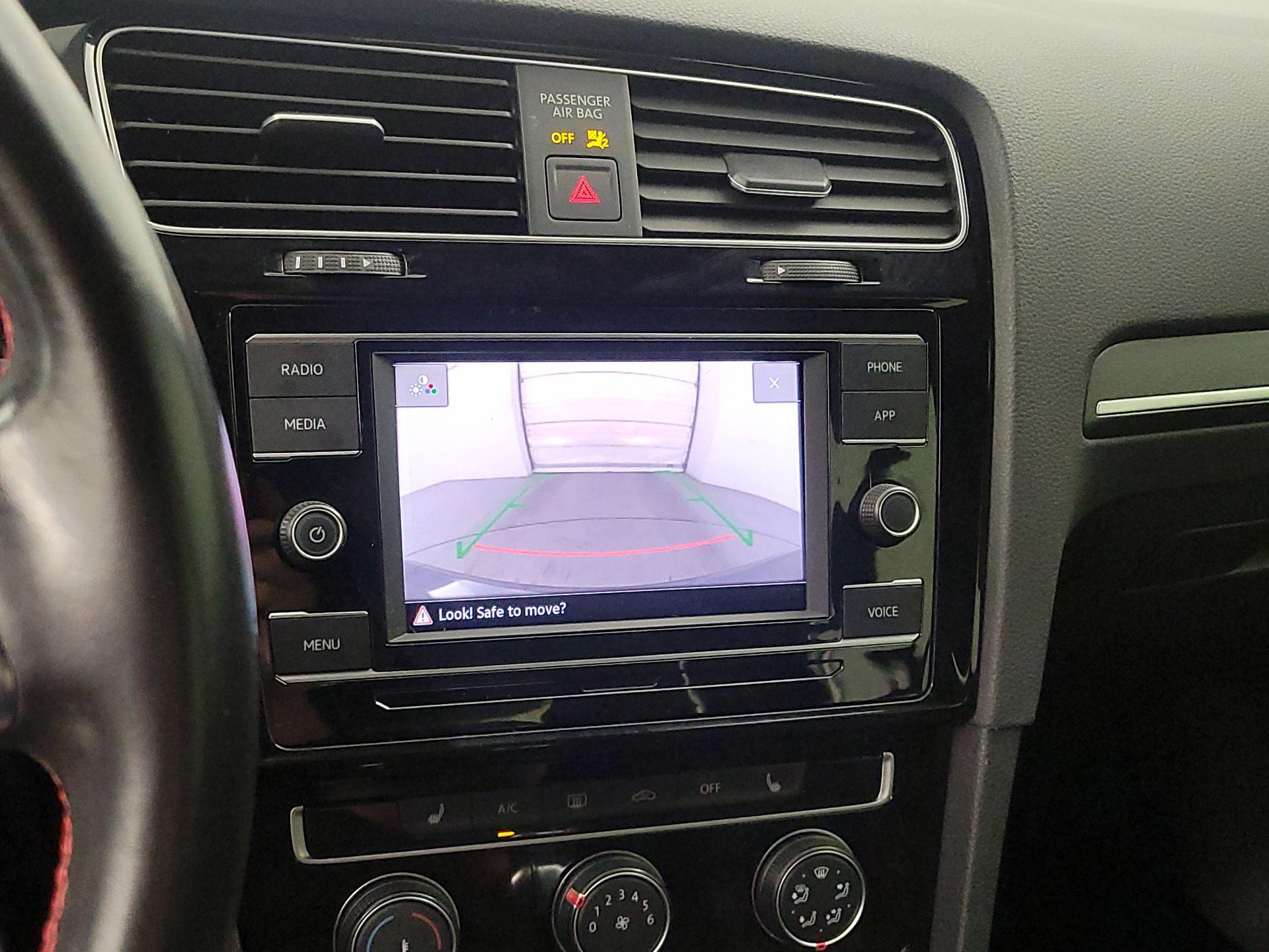 Thumbnail: 2021 Volkswagen Golf - 14