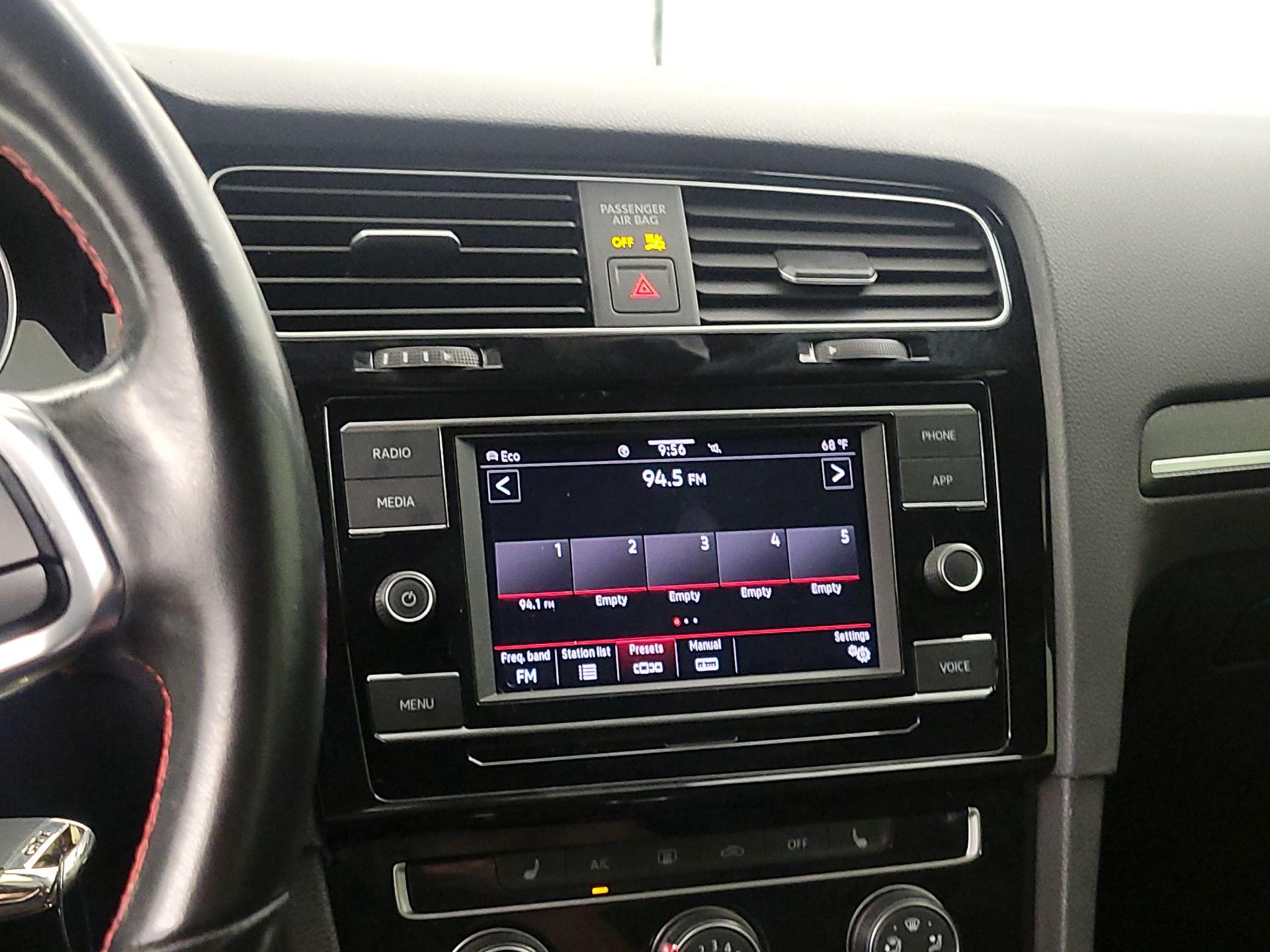 Thumbnail: 2021 Volkswagen Golf - 15