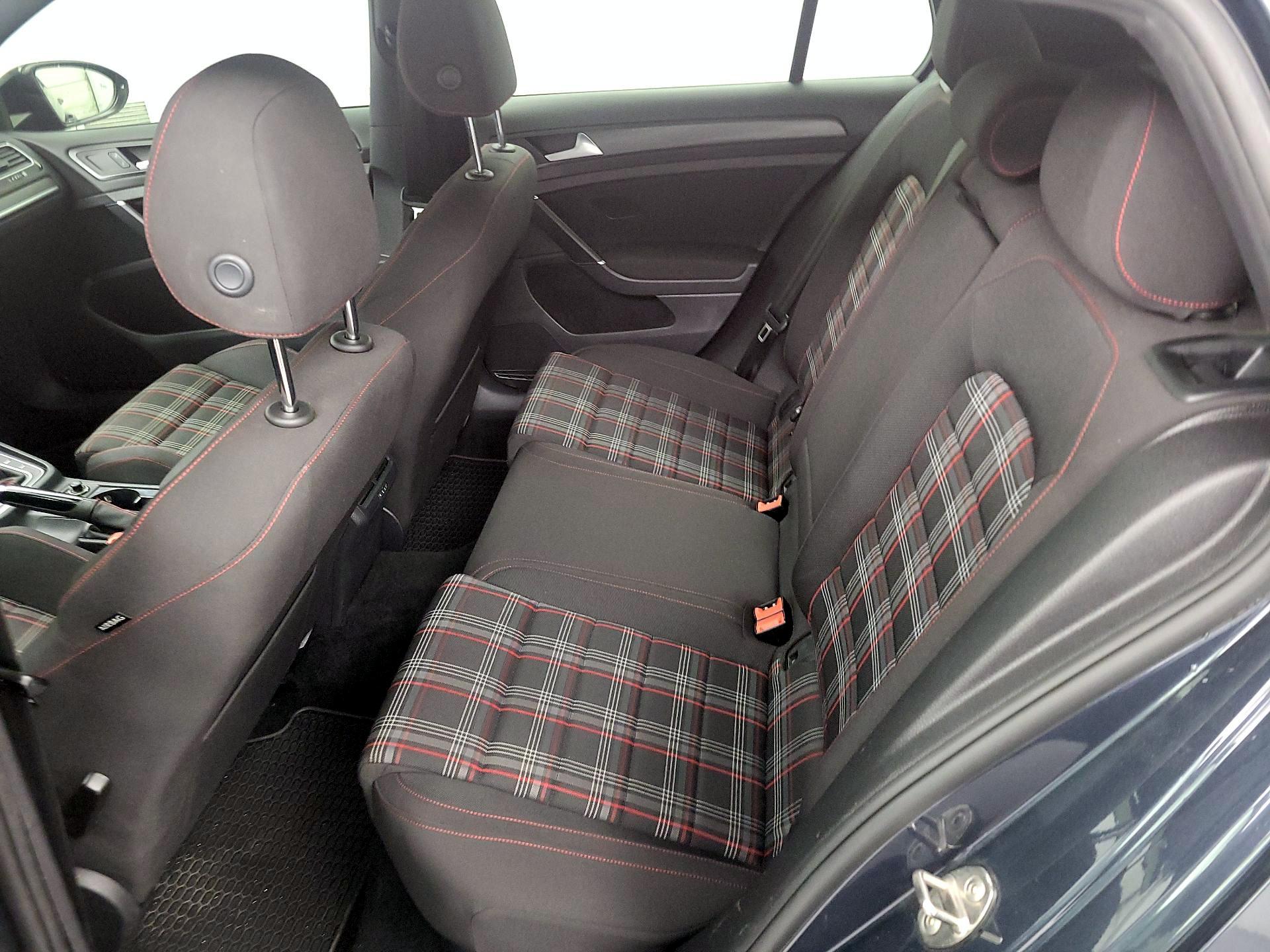 Thumbnail: 2021 Volkswagen Golf - 18