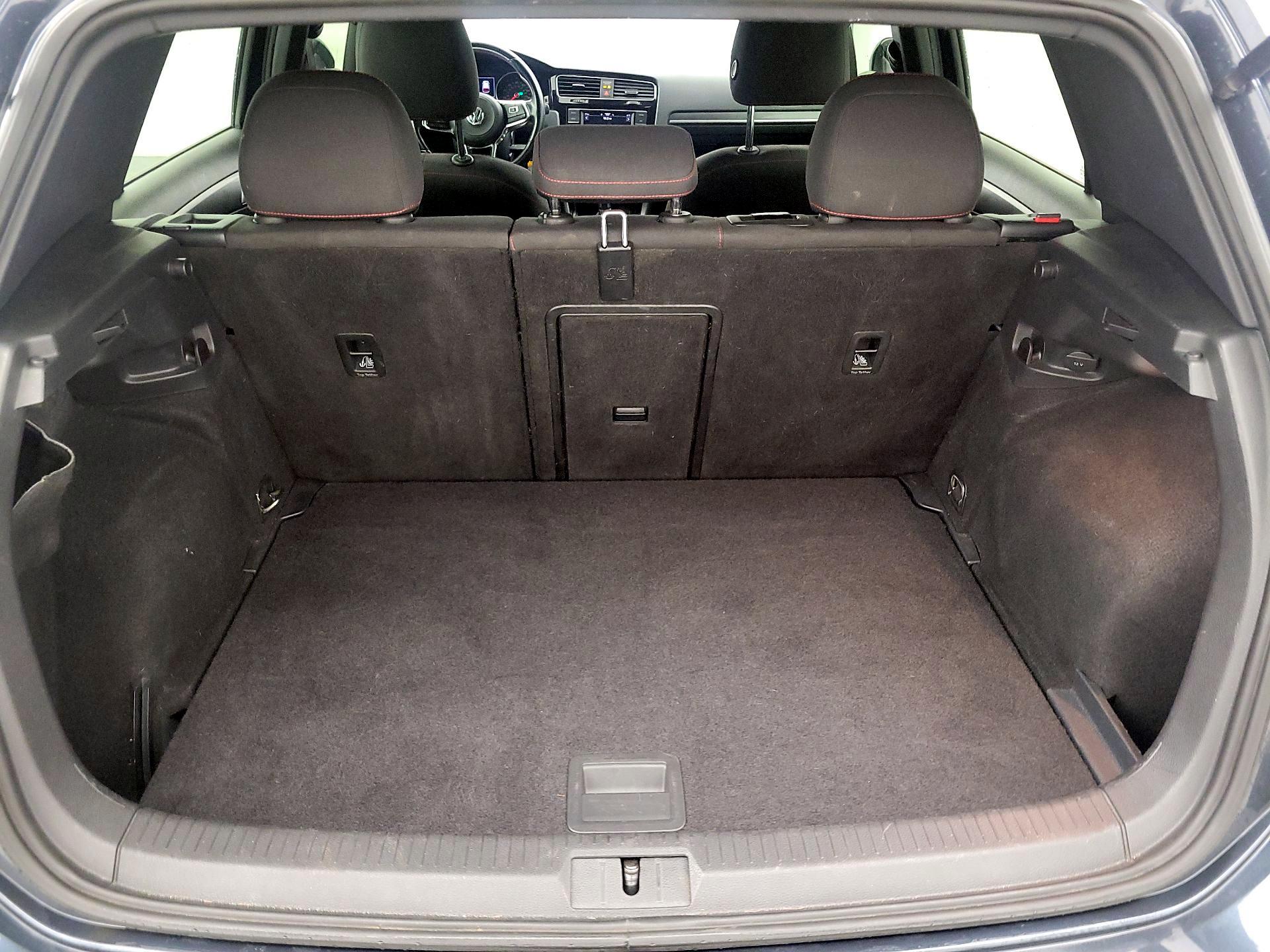 Thumbnail: 2021 Volkswagen Golf - 19