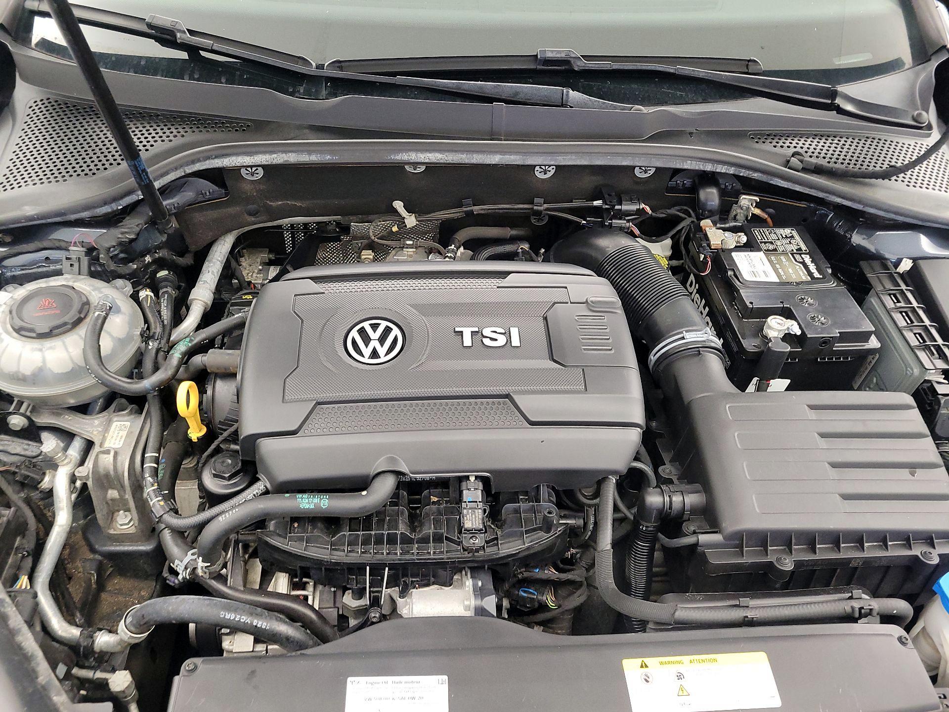 Thumbnail: 2021 Volkswagen Golf - 20