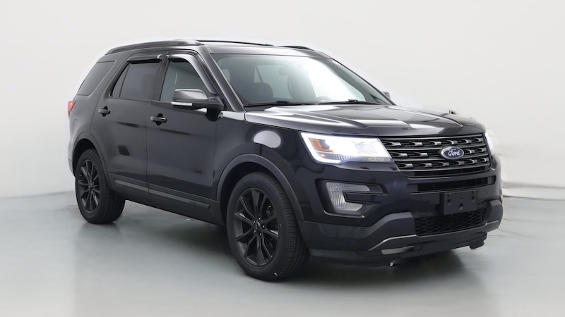 2017 Ford Explorer XLT Hero Image