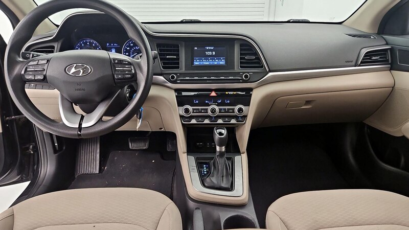 2020 Hyundai Elantra SE 9