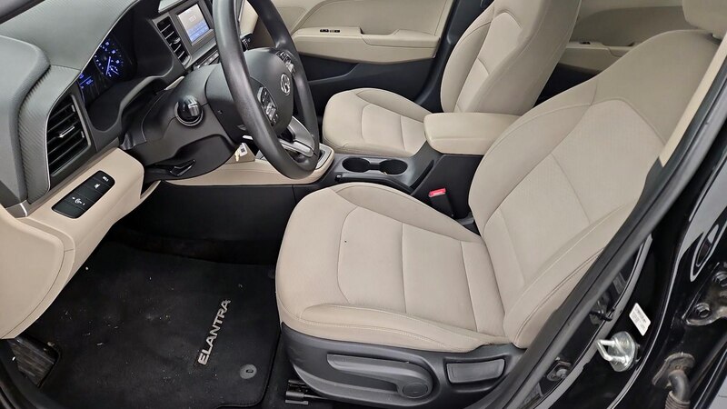 2020 Hyundai Elantra SE 11